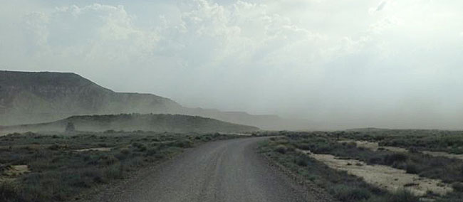 De la poussière dans le désert.