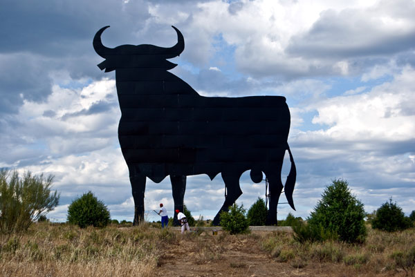 Le taureau d'Osborne, un symbole en Espagne.