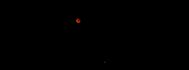 La lune et Mars.