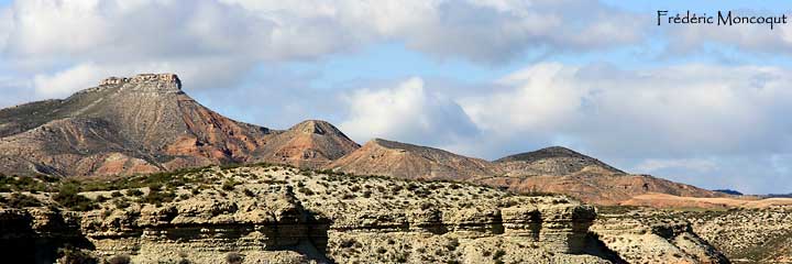 Paysage du mont Fraile Alto, dans la Bardena Negra, au sud du désert.