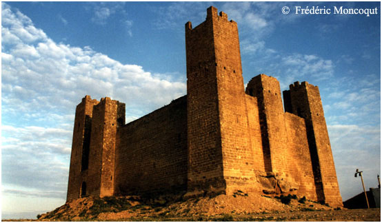 La forteresse de Sadaba.